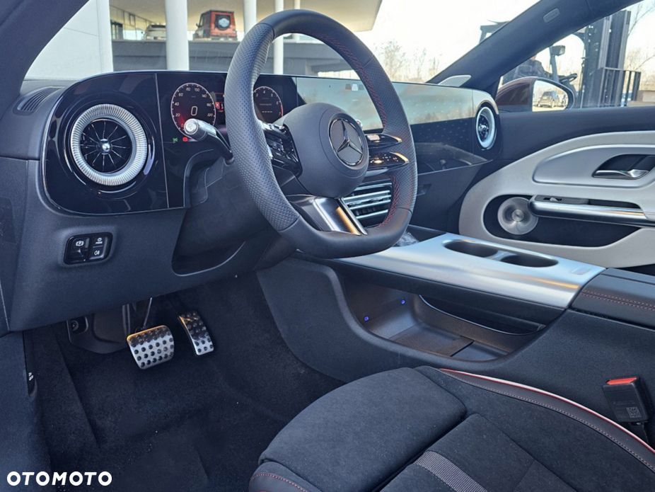 Mercedes-Benz CLA 200 mHEV 8G-DCT - 9