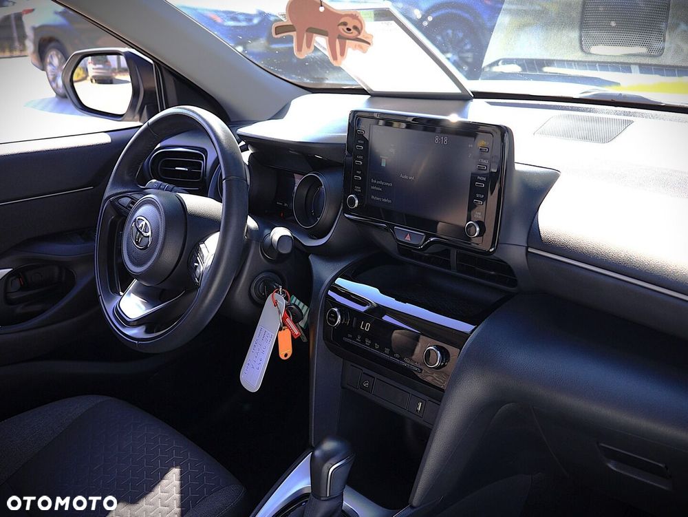 Toyota Yaris Cross Hybrid 1.5 Comfort 4x4 - 28