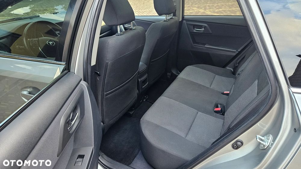 Toyota Auris 2.0 D-4D Executive - 14
