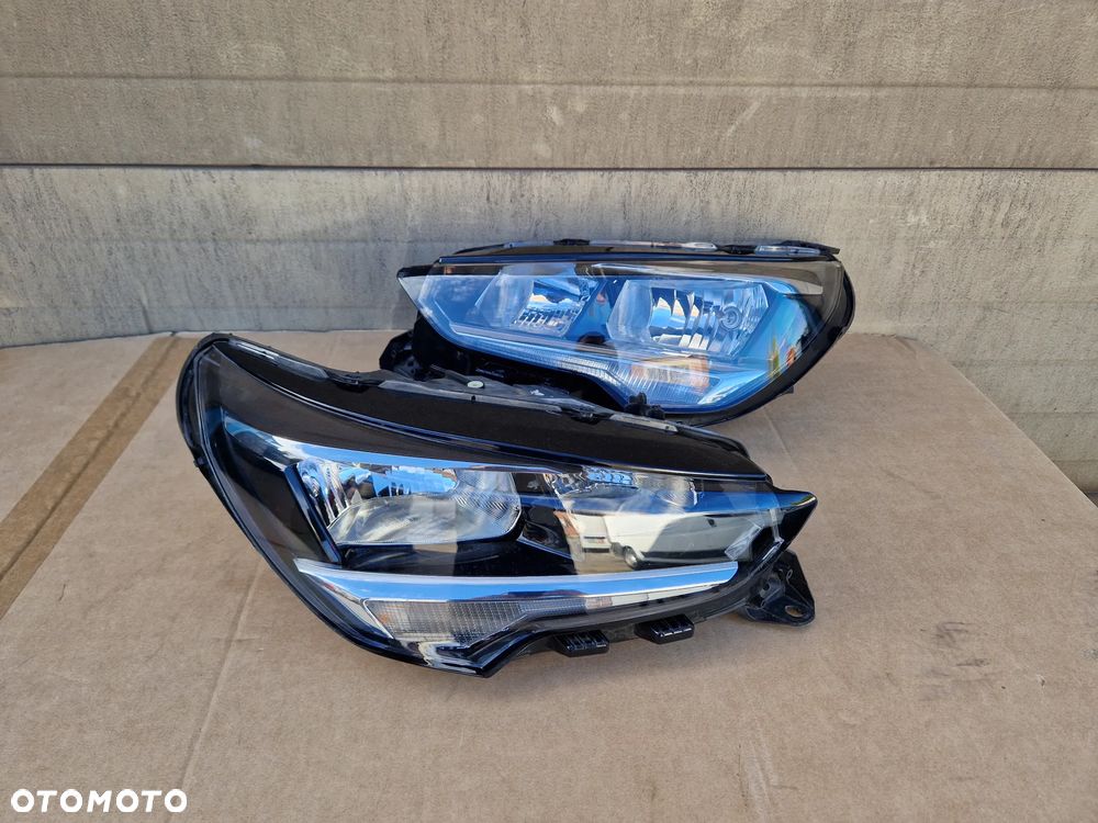 OPEL CORSA F LAMPA REFLEKTOR PRAWA LEWA PRZÓD PRZEDNIA 39162649