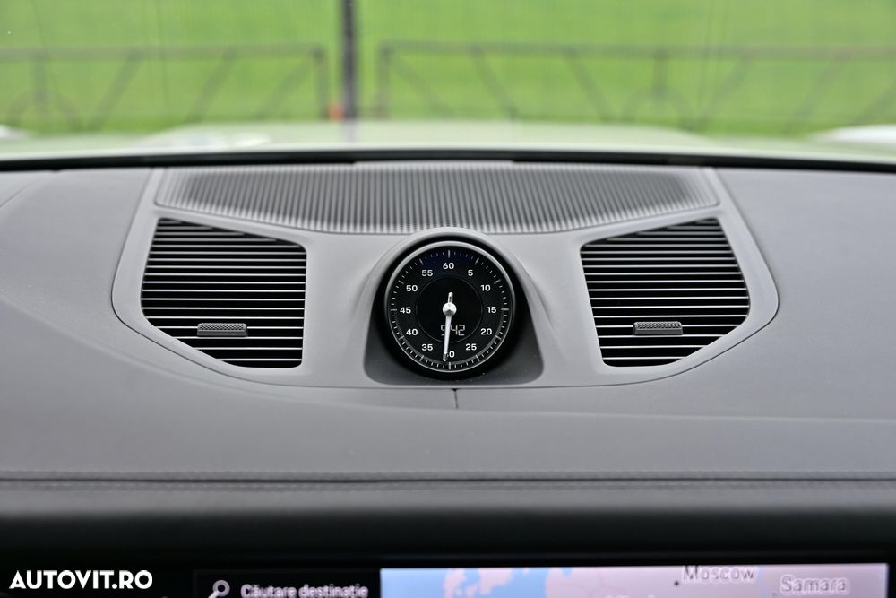 Porsche Cayenne Coupe - 12