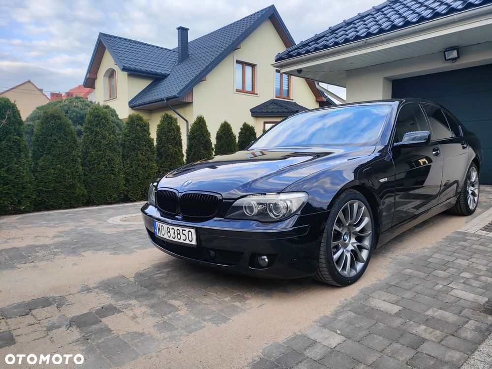 BMW Seria 7 - 32