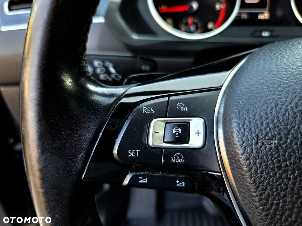 Volkswagen Tiguan 2.0 TDI SCR 4MOTION DSG Highline - 18