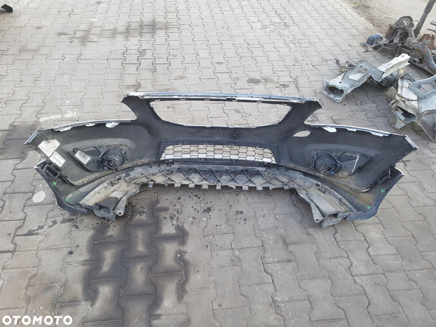 VOLVO C30 LIFT 10-12r ZDERZAK PRZÓD R-DESIGN - 10
