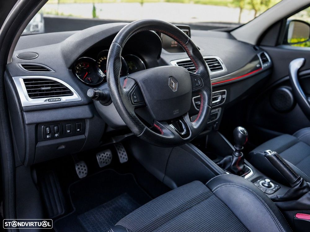 Renault Mégane Sport Tourer - 6