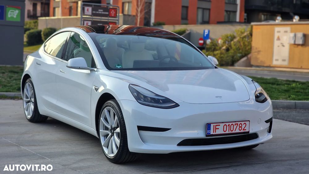 Tesla Model 3 Standard Reichweite Plus Hinterradantrieb - 10