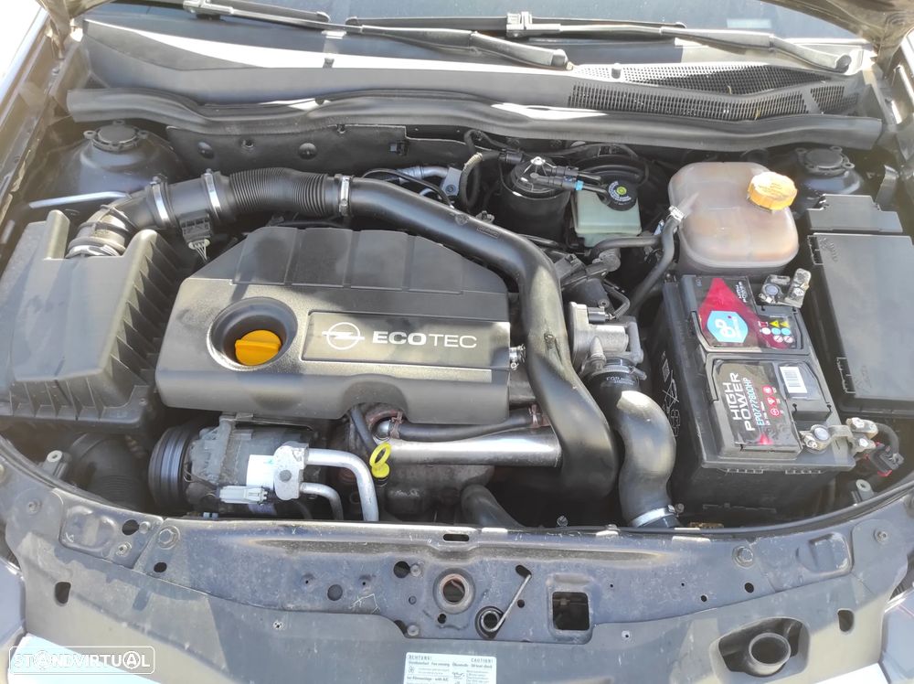 Opel Astra GTC 1.7 CDTI - 11