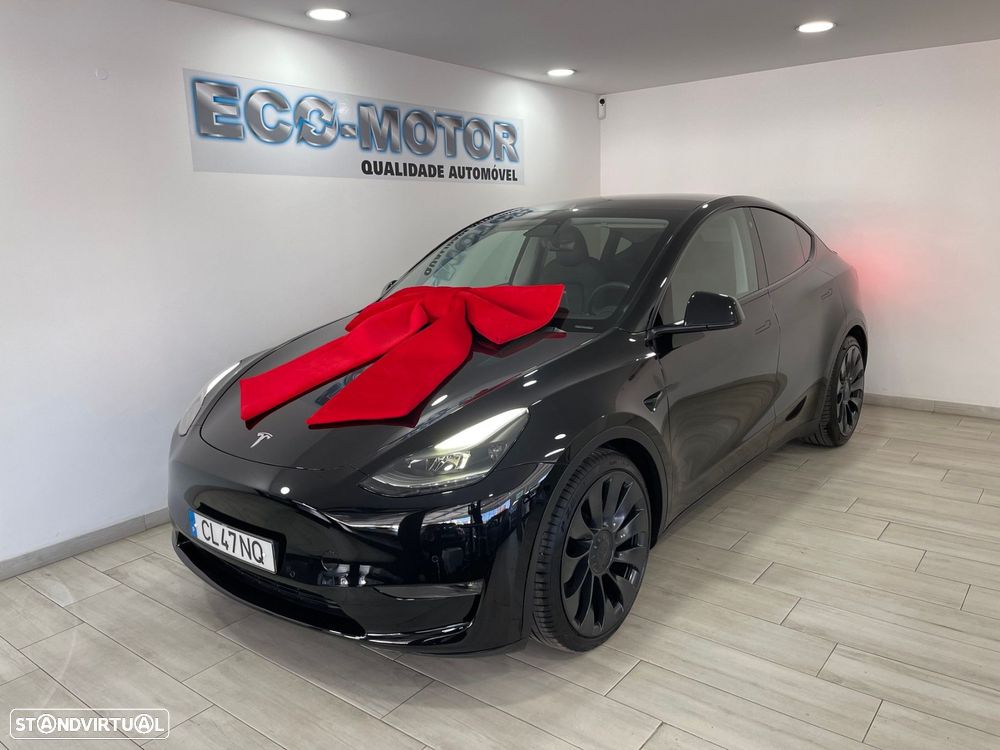 Tesla Model Y Performance Dual Motor AWD - 2