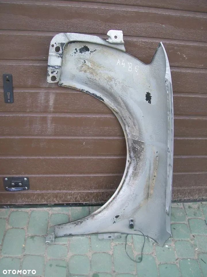 Błotnik prawy Adui A4 B6 - 8