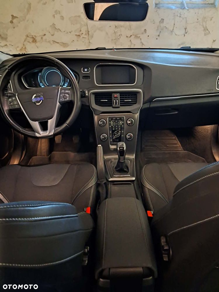 Volvo V40 D2 - 5
