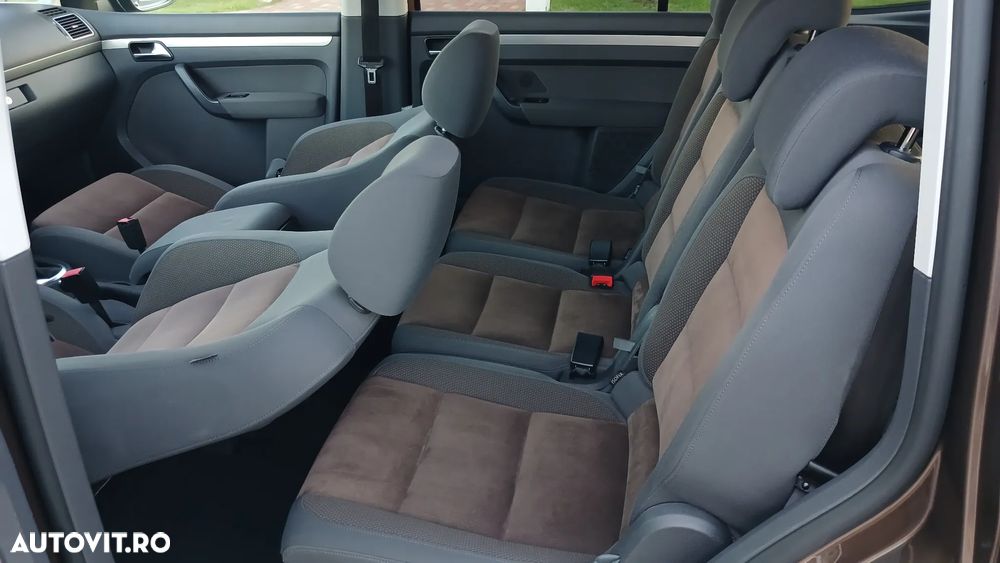 Volkswagen Touran - 8