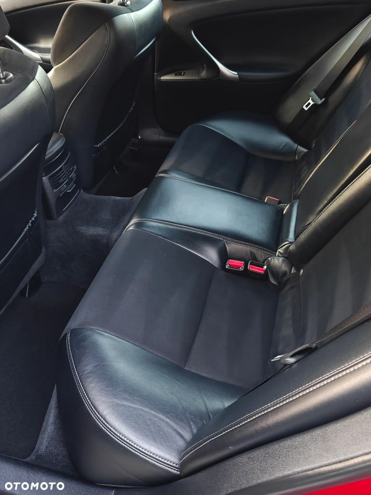 Lexus IS 250 F Sport - 34