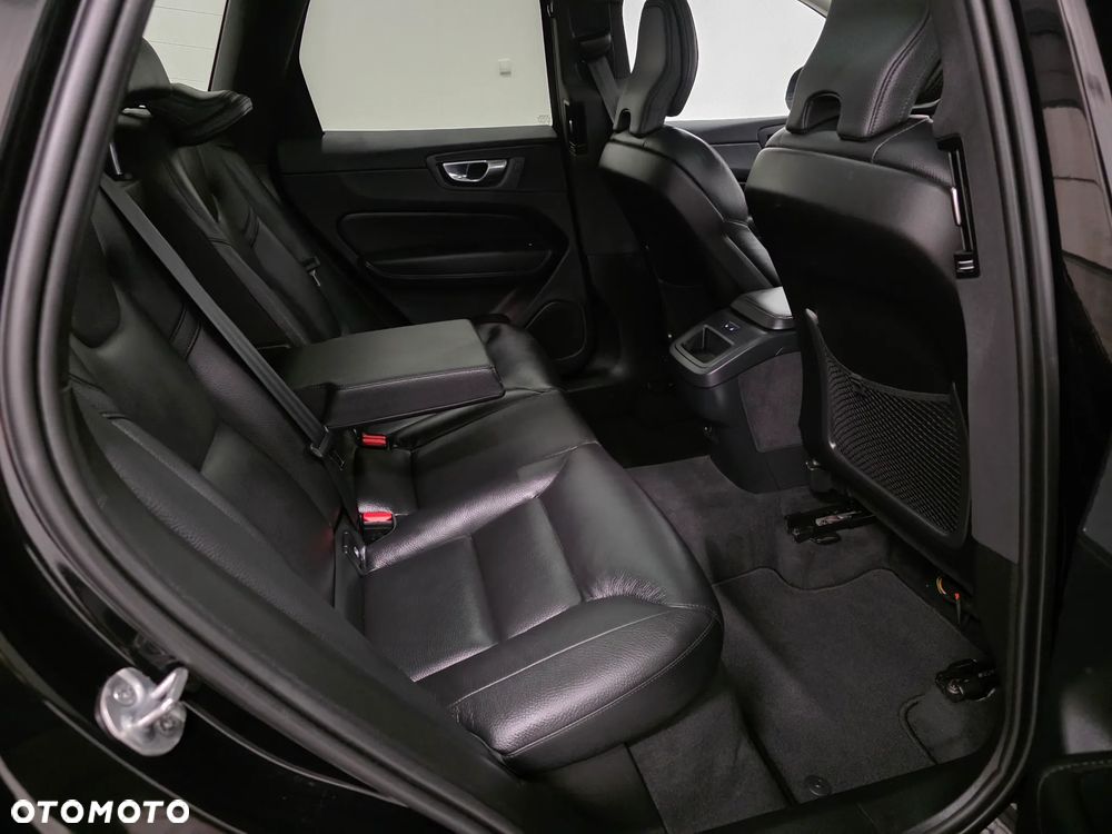 Volvo XC 60 B4 D Geartronic RDesign - 19