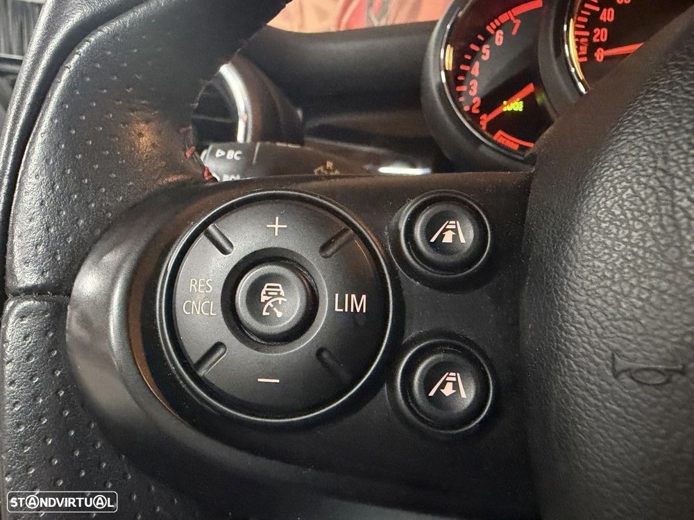 MINI 3 Portas One JCW - 9