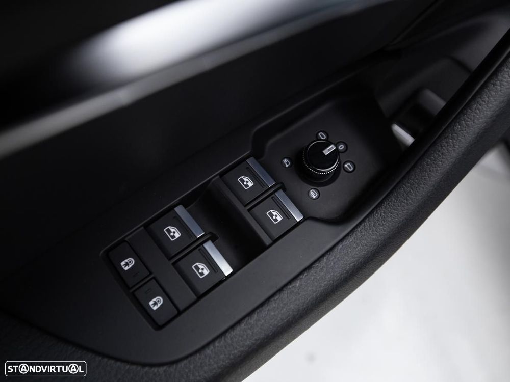 Audi A6 Avant 55 TFSI e quattro S tronic S line - 15