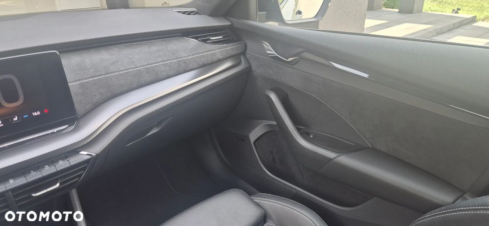 Skoda Octavia 2.0 TDI DSG 4x4 RS Plus - 20