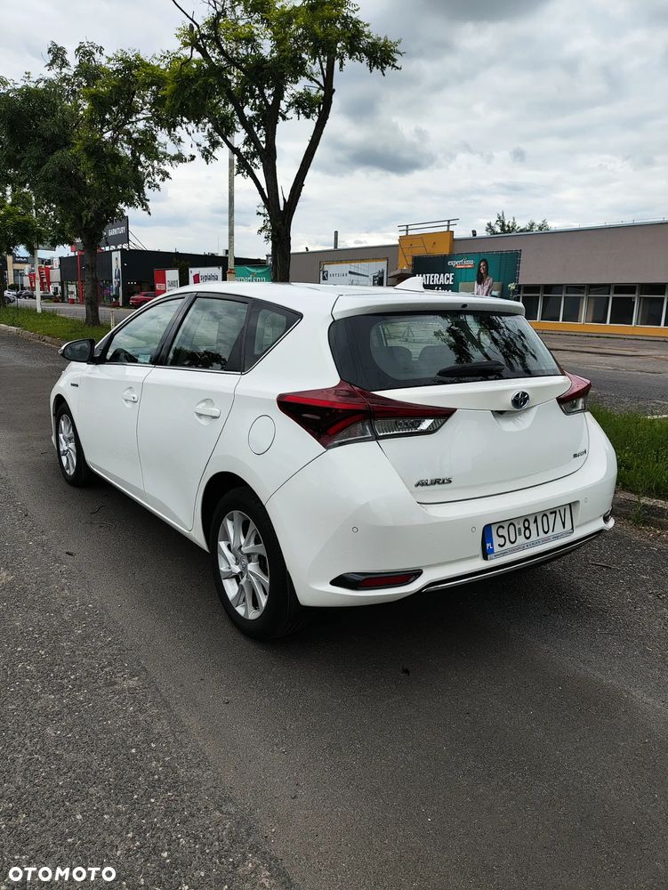 Toyota Auris - 11