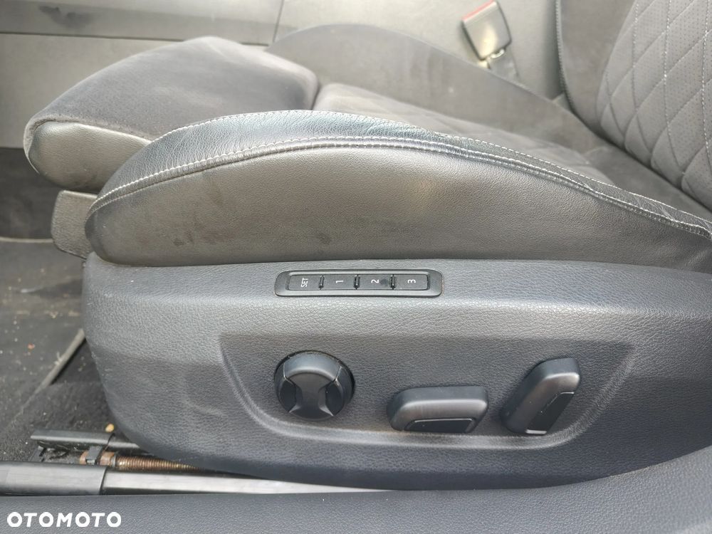 Skoda Superb 2.0 TDI SCR Sportline DSG - 14