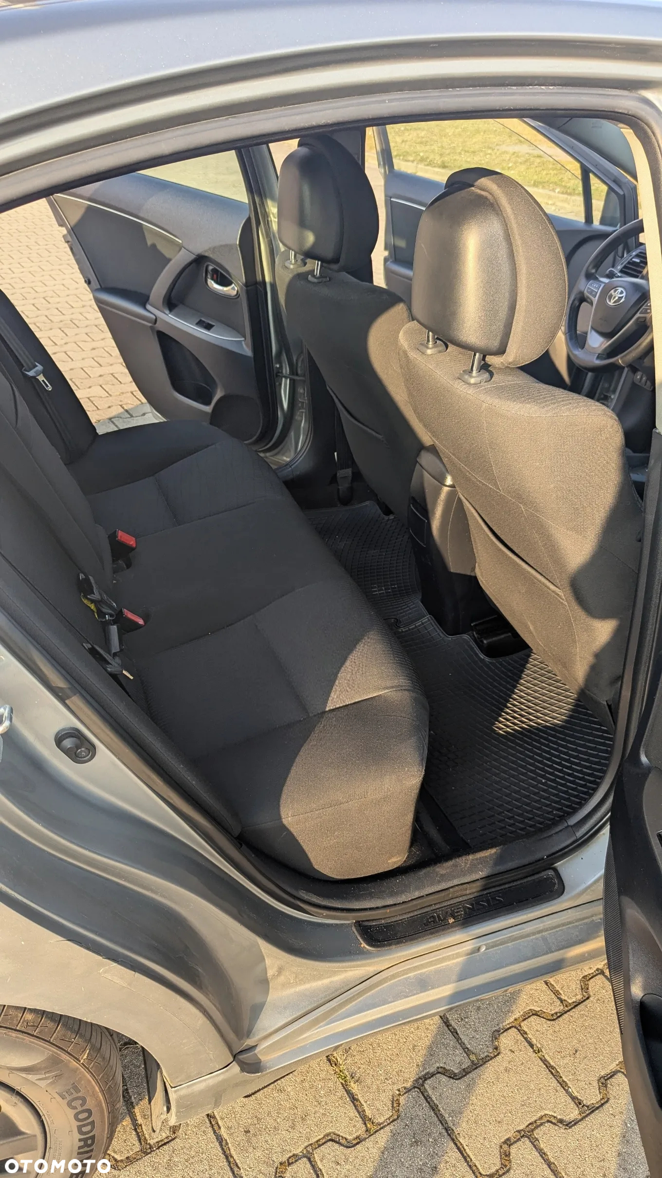 Toyota Avensis - 5