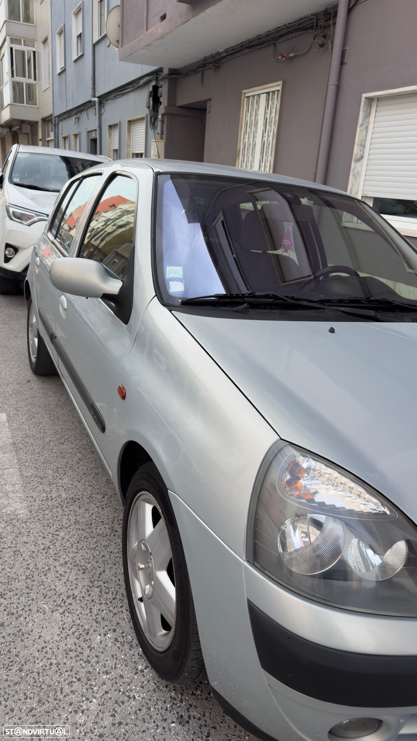 Renault Clio 1.5 dCi Authentique - 4