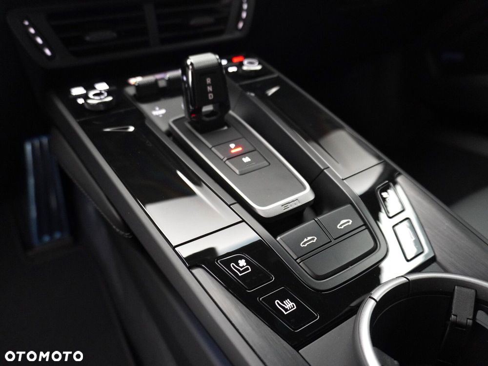 Porsche 911 Targa T-Hybrid 4 GTS - 31