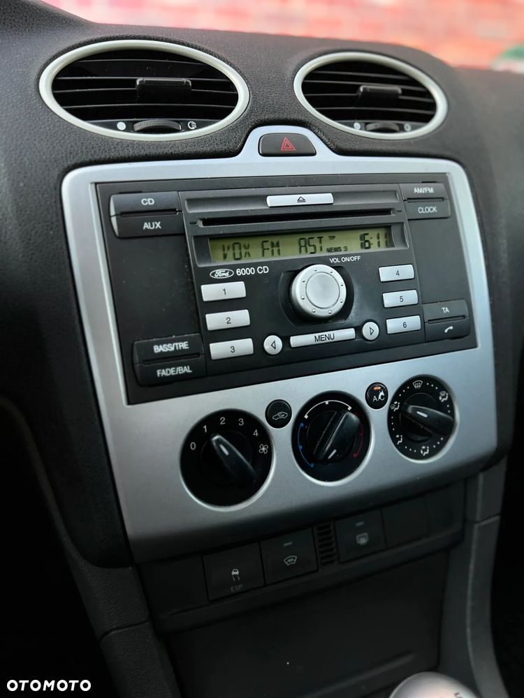 Ford Focus 1.8 Trend - 21