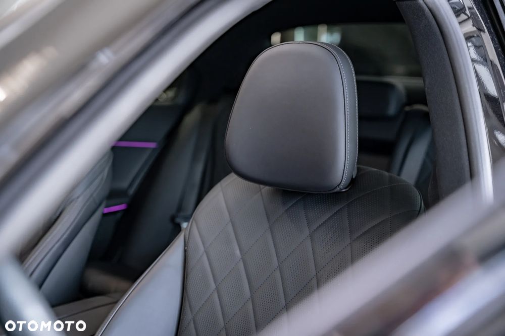Mercedes-Benz Klasa E 300e 4Matic 9G-TRONIC Edition AMG Line - 23