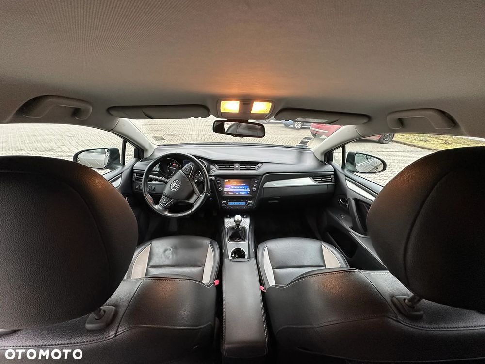 Toyota Avensis 2.0 D-4D Prestige - 10