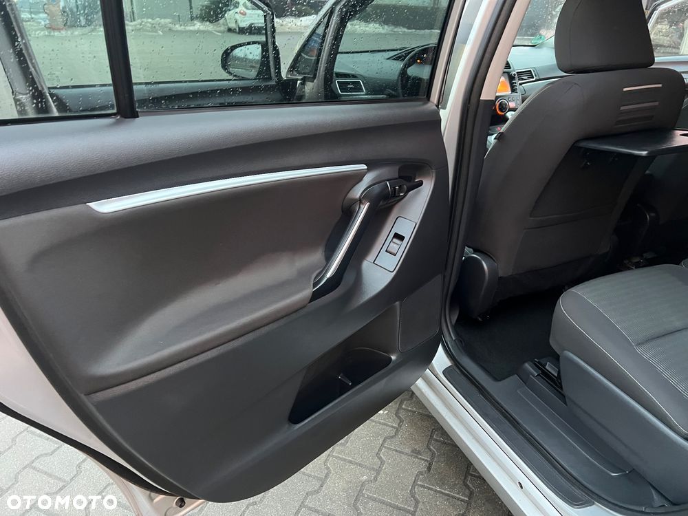 Toyota Verso 1.8 Sol plus NAVI 7os - 12