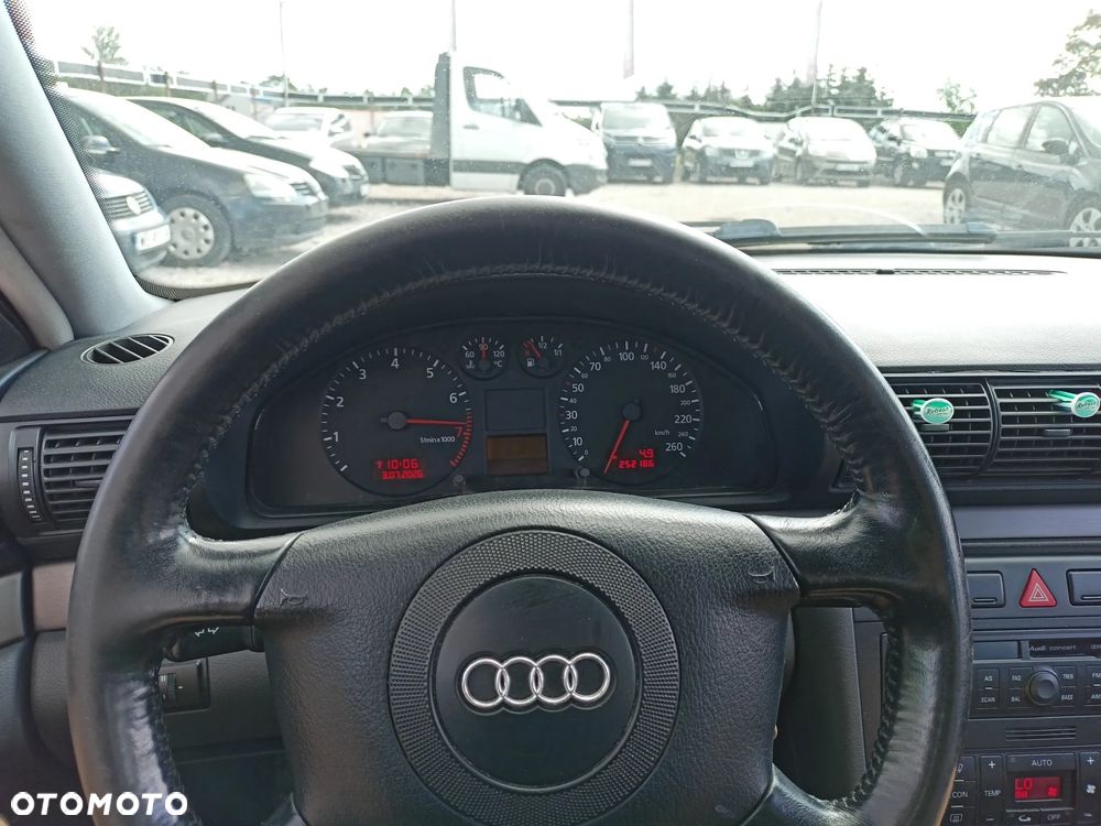 Audi A4 Avant - 9