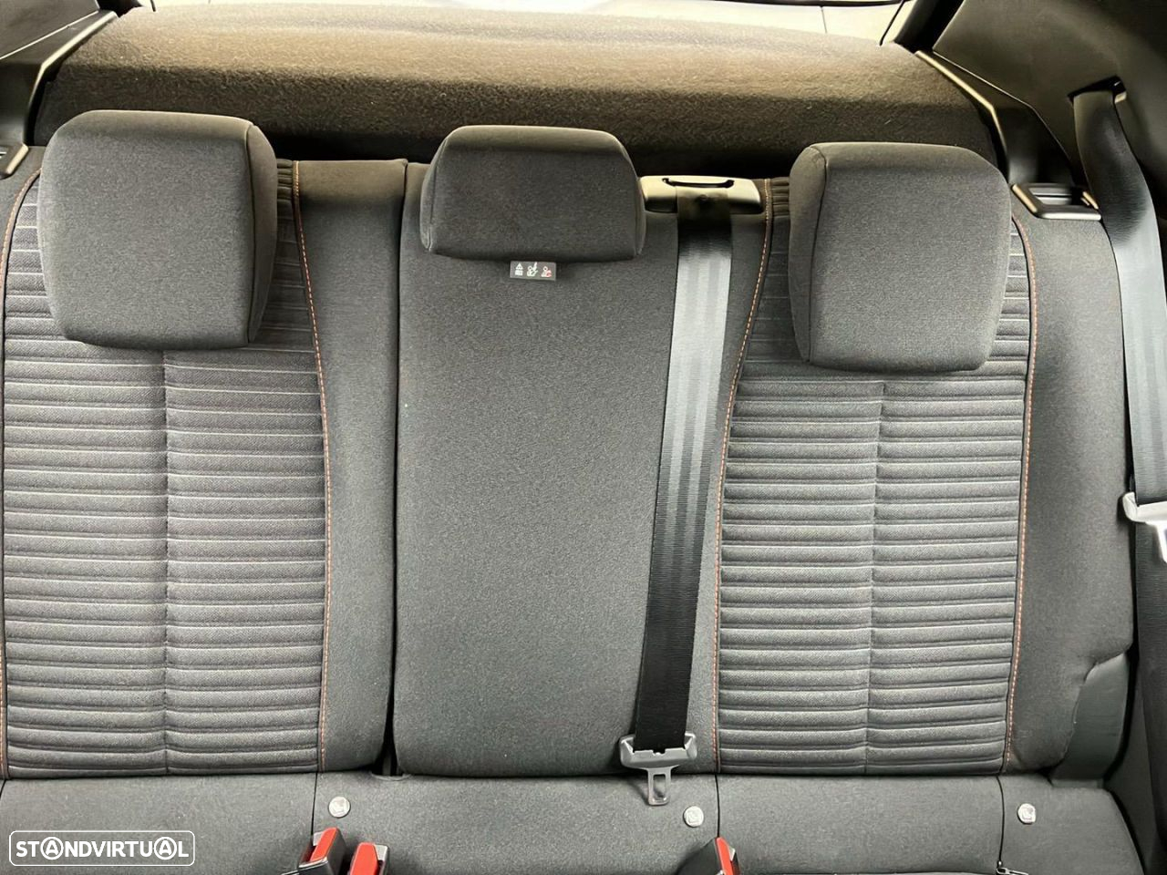 Peugeot e-2008 50 kWh Active - 15