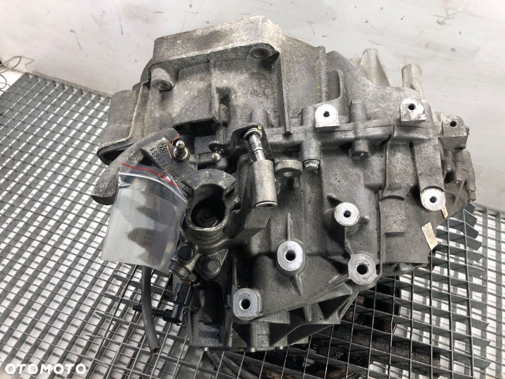 SKRZYNIA BIEGÓW  VW CRAFTER Skrzynia (SY_, SX_) 2016 - 2022 2.0 TDI 130 kW [177 KM] olej napędowy - 3