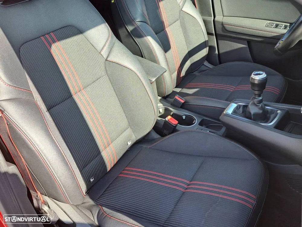 Renault Captur 1.0 TCe RS Line - 26