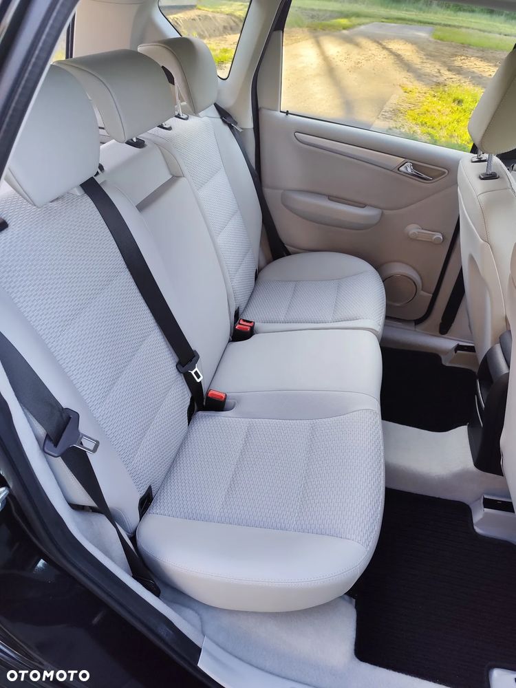 Mercedes-Benz Klasa A 170 BlueEFFICIENCY Elegance - 5