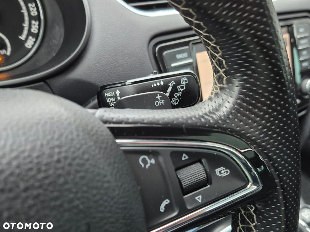 Skoda Octavia 2.0 TDI DSG RS - 18