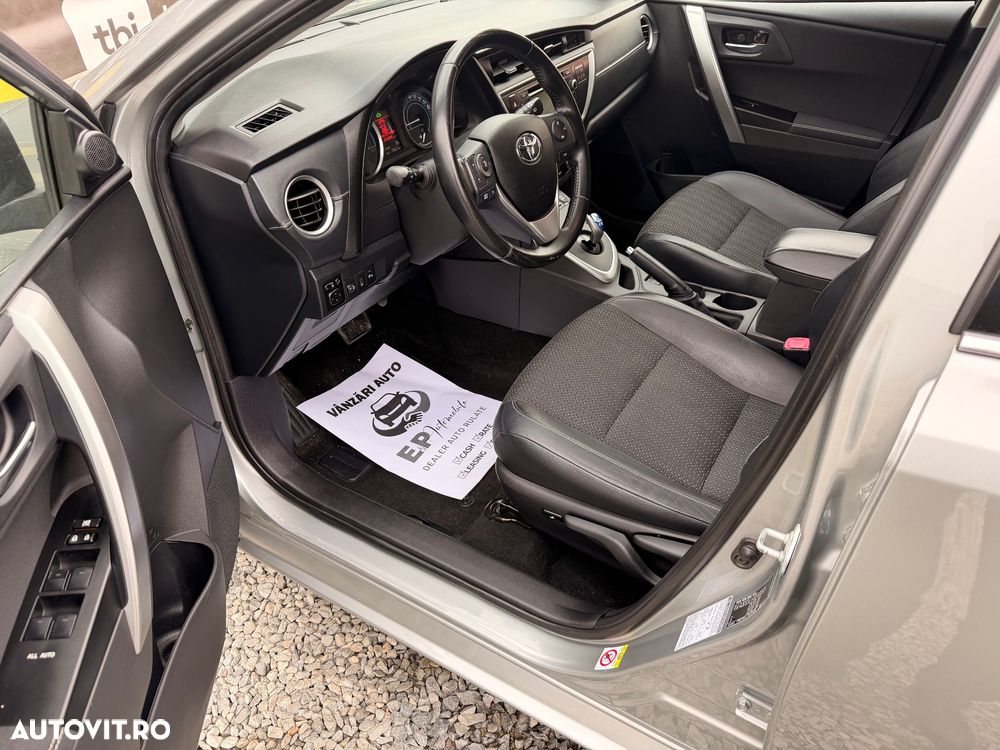 Toyota Auris ver-1-4-d--4d-unique - 7