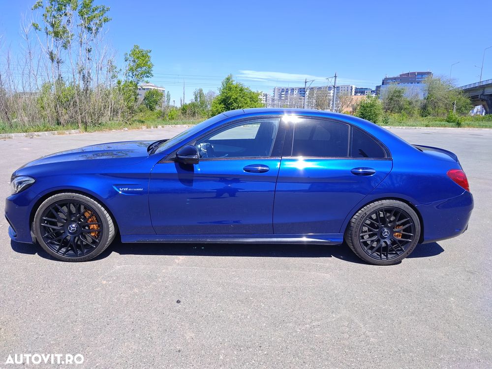 Mercedes-Benz C 63 AMG - 5