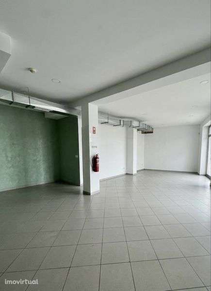 Arrenda-se Loja com 250m2 - Oliveira, Barcelos - Grande imagem: 4/12