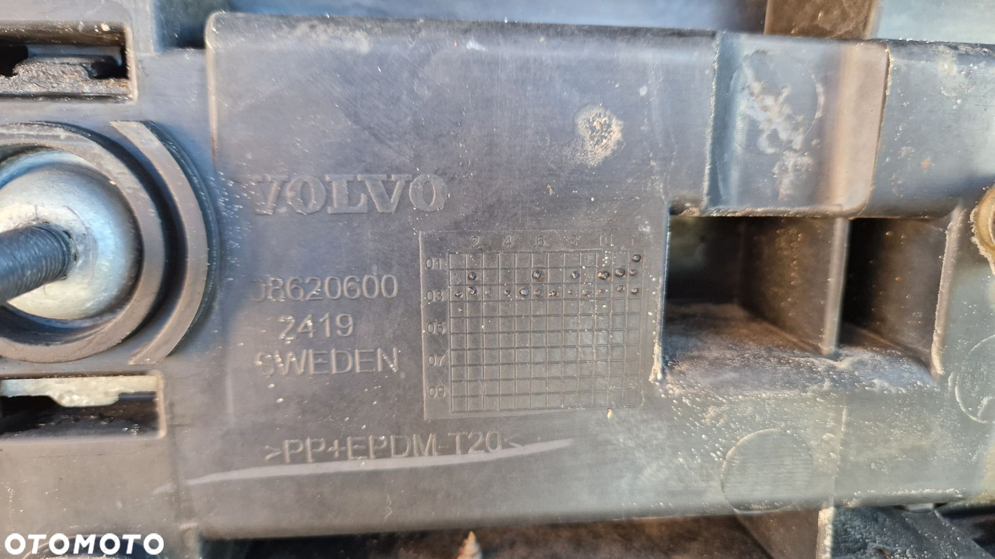 VOLVO XC90  ZDERZAK TYLNY TYŁ 08620600 - 9