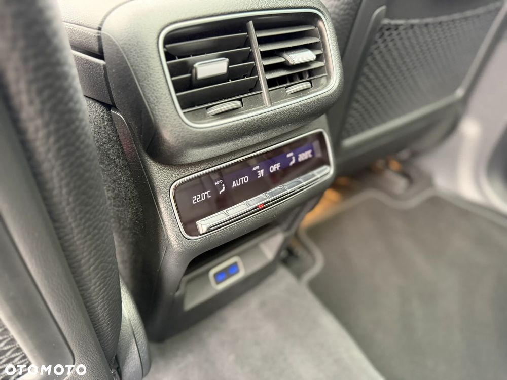 Mercedes-Benz GLS - 28