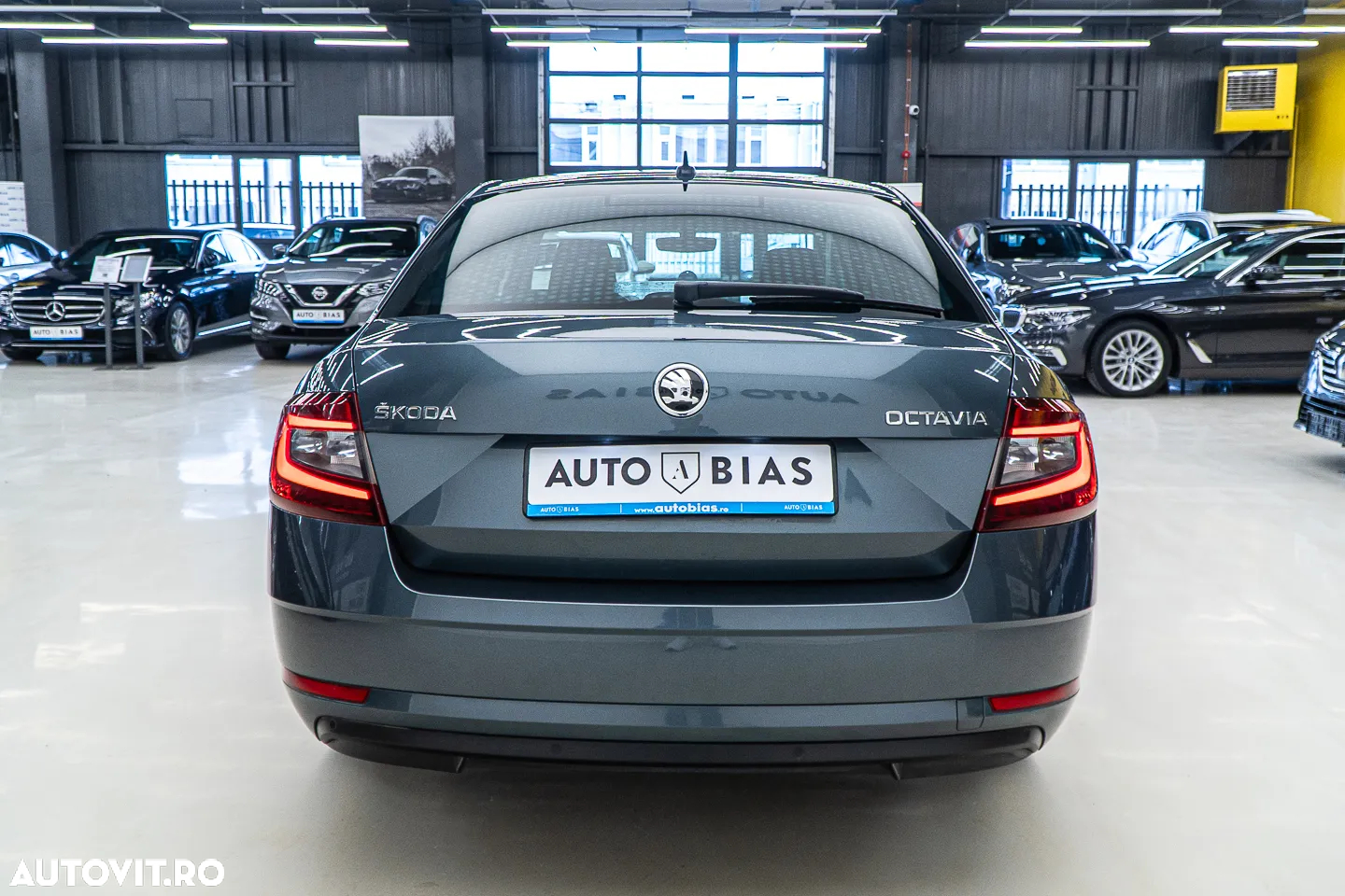 Skoda Octavia 2.0 TDI DSG Style - 25