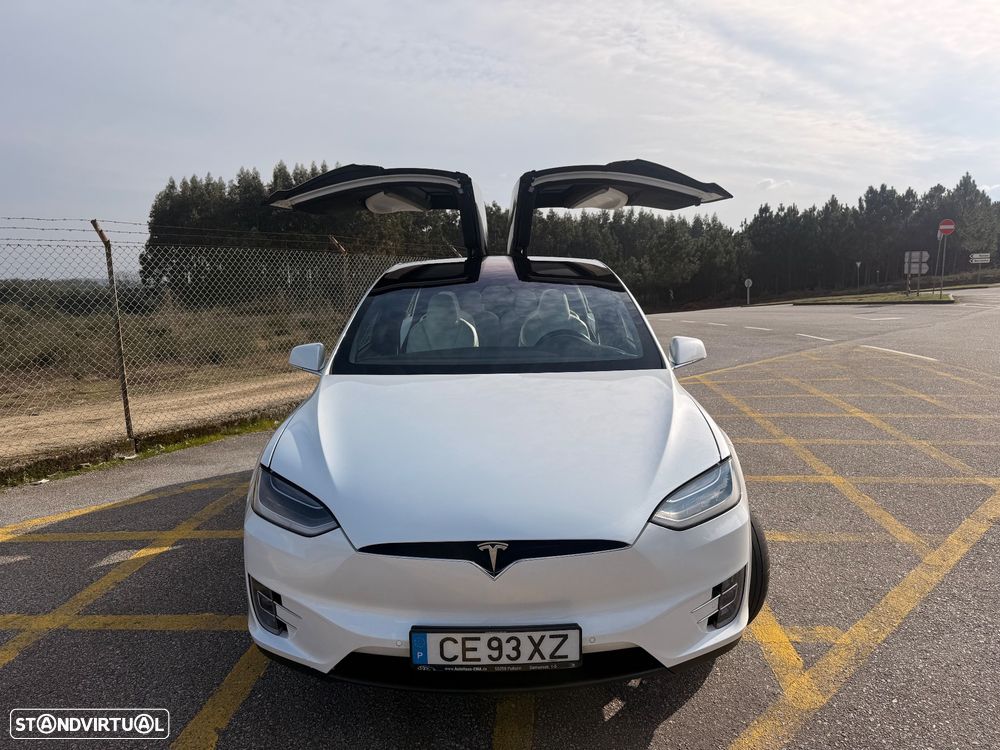 Tesla Model X Performance - 3