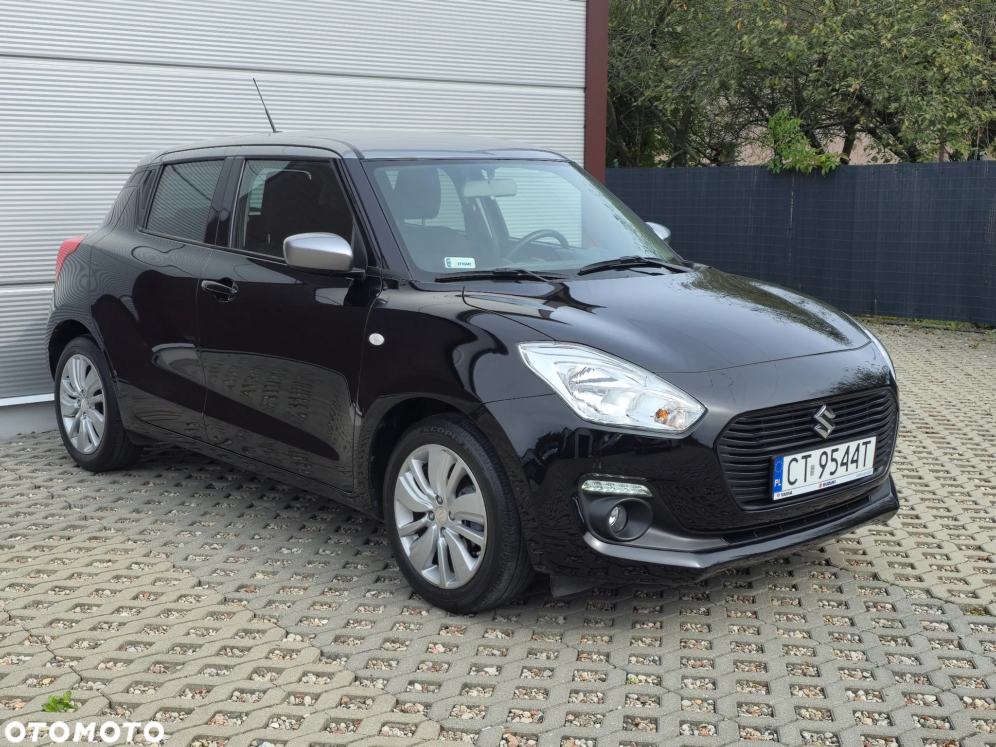 Suzuki Swift 1.2 Premium Plus - 10