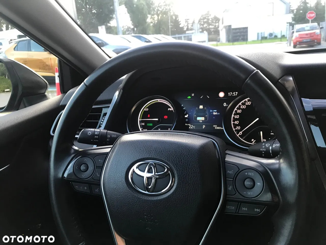 Toyota Camry 2.5 Hybrid Comfort CVT - 24