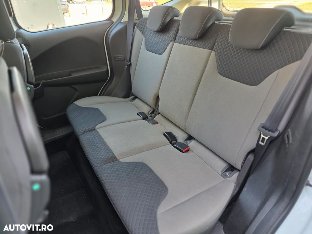 Ford Tourneo Courier 1.5 TDCi Titanium - 7