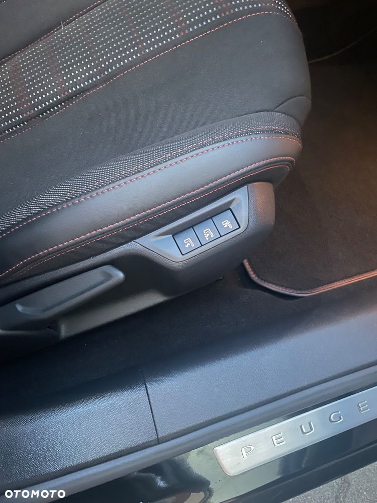 Peugeot 308 PureTech 130 GPF EAT8 Stop & Start Allure Business-Paket - 13