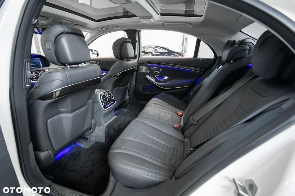 Mercedes-Benz Klasa S 560 4-Matic L 9G-TRONIC - 24