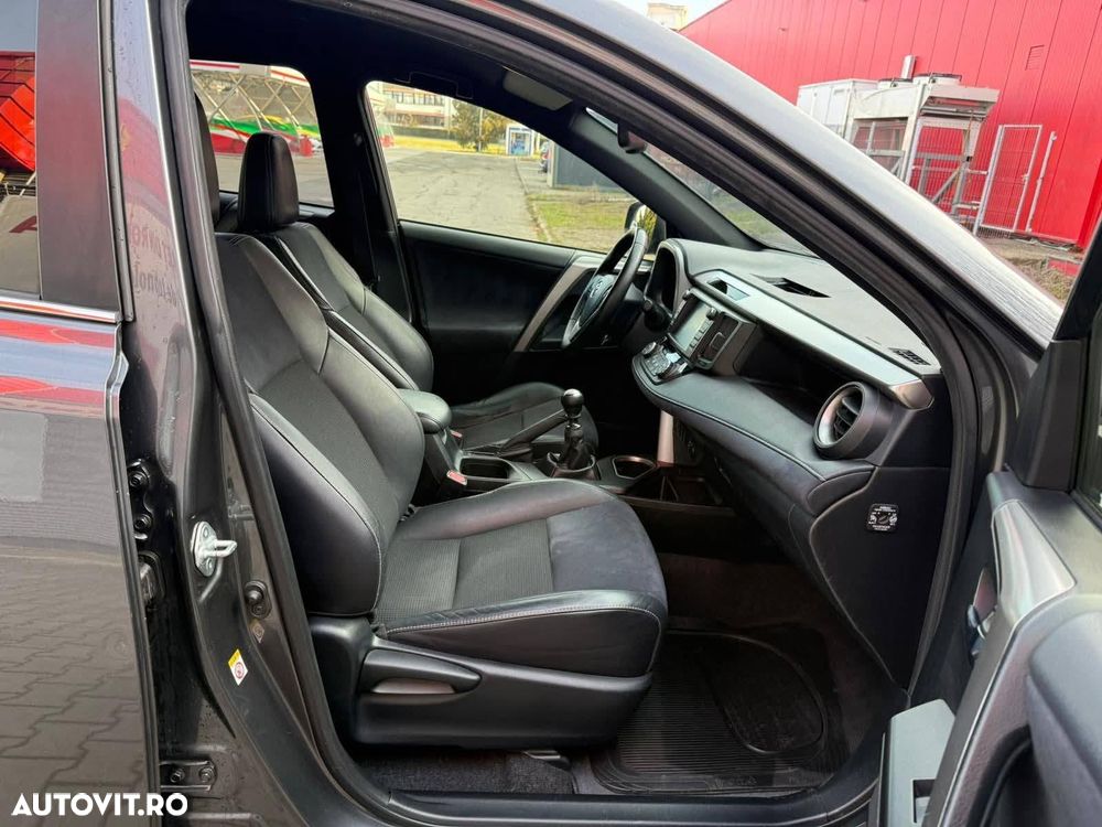Toyota RAV4 2.0 D-4D 2WD Executive - 4