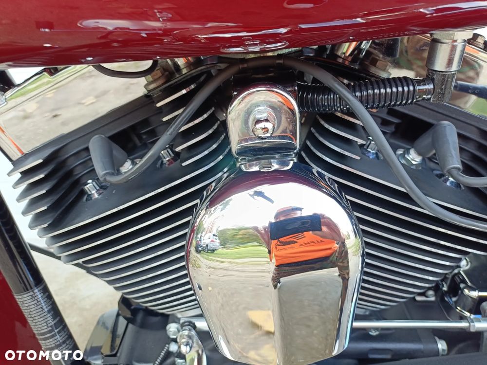 Harley-Davidson Softail Deluxe - 36