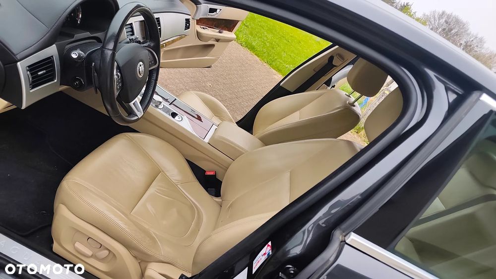Jaguar XF 3.0 V6 Kompressor AWD - 5